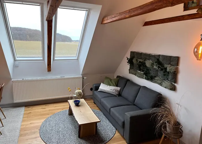 Lantligt Och Lugnt Boende Naera Natur Och Stad