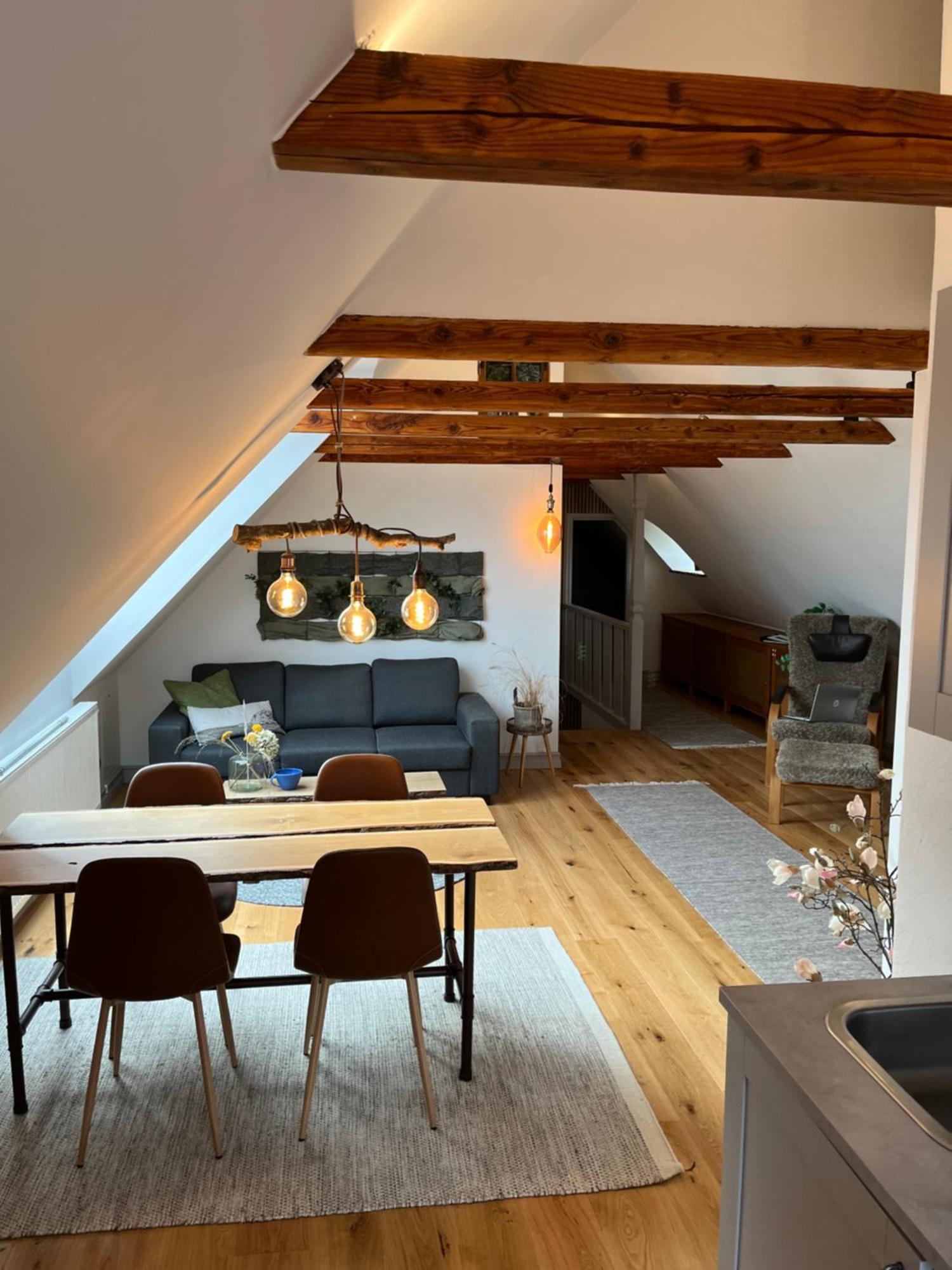 Apartment Lantligt Och Lugnt Naera Och *